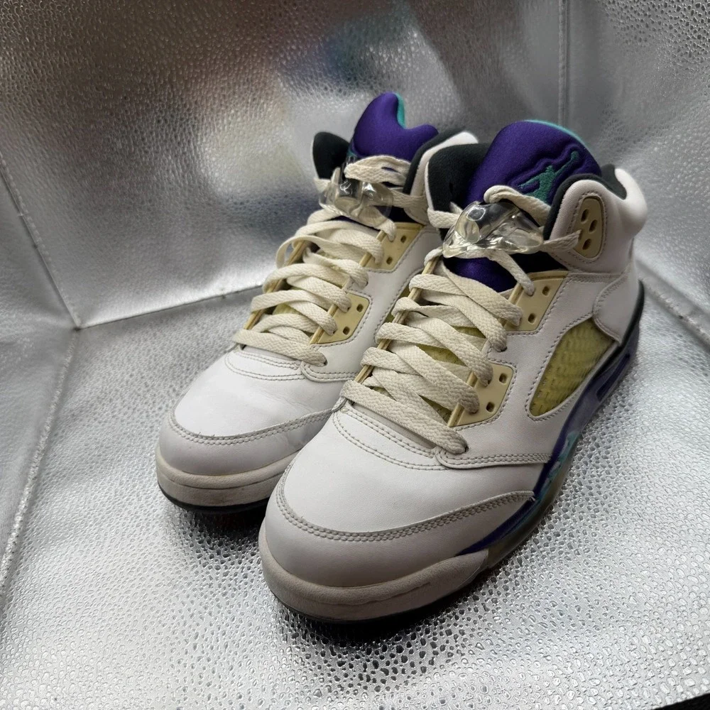 Size 6Y Jordan 5 Retro 2013 Mid‎ Grape White Boys Athletic Sneakers 440888-108